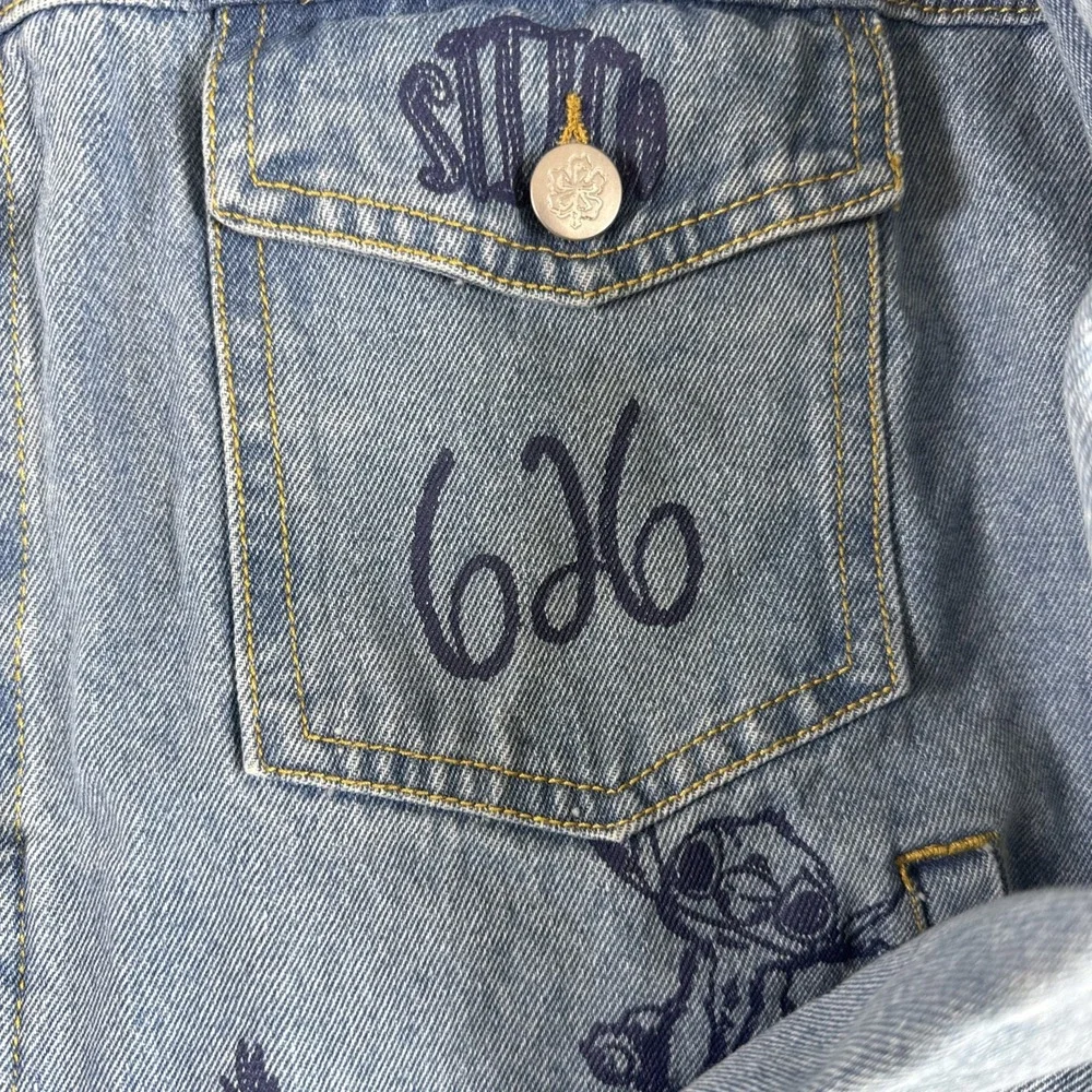 Disney Stitch 626 Jean Jacket Juniors Size S(3-5)‎ Light Wash Embroidered Prints